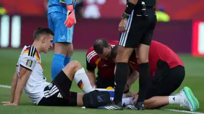 Alemania gana, clasifica, pero una lesión enciende las alarmas: “La cosa no pinta bien”