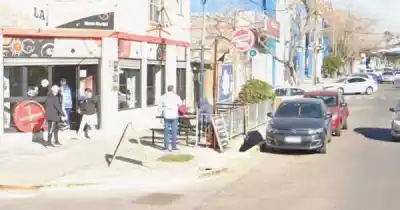 Simularon ser clientas y lo que escondieron entre la ropa las delató
