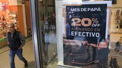 El Día del Padre no pudo romper la racha: las ventas volvieron a caer y el consumo sigue en modo cuidado