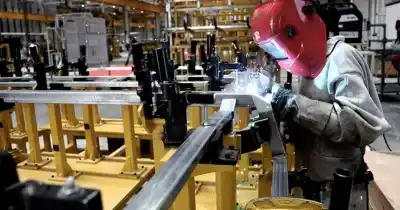 Santa Fe en crisis: perdieron 20 mil empleos y cerraron 3 mil pymes en 28 meses de gestión Milei