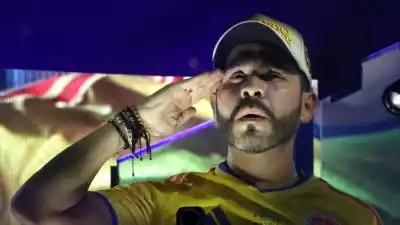 Ganó el balotaje y promete ser el Bukele colombiano: quién es el nuevo presidente que se alinea con Milei