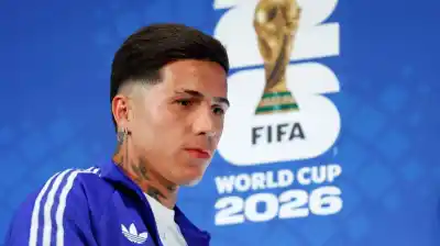 Enzo Fernández respondió a la polémica del entrenador de España sobre el mejor mediocampo del mundo