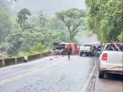 Grave accidente en la Ruta 307: un herido atrapado