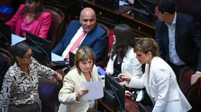 La movida de Bullrich para frenar la interpelación de Adorni que divide a los libertarios