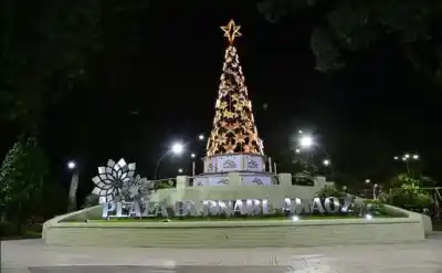 La Plaza Bernabé Aráoz se viste de gala para Celebrar la Navidad