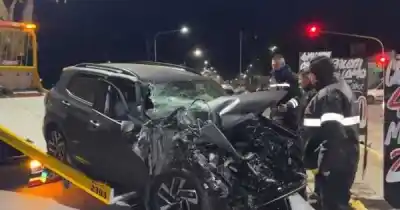 El conductor se quedó dormido y provocó un violento choque contra un micro en Las Heras