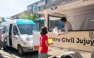Llegan a los barrios: el Registro Civil sale a la calle con operativos clave para no perder el DNI
