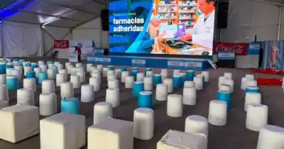 El frío no los frena: así llegan los primeros hinchas a la Ciudad Cultural para ver a la Selección
