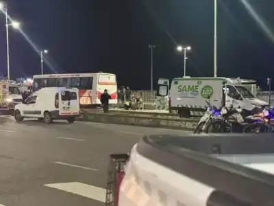 Un colectivo se subió a la vereda en Mar del Plata: una mujer murió y hay varios heridos