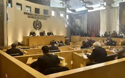 Vuelve la polémica al Concejo: ¿cuánto costará subirse a un taxi en San Miguel de Tucumán?