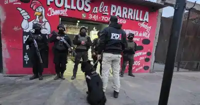 Allanaron 10 propiedades y detuvieron a 12 sospechosos de “La banda del tanque” por usurpaciones en Rosario