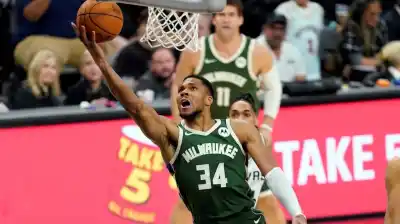 Giannis Antetokounmpo se va de los Bucks: el megatraspaso que sacude la NBA con siete jugadores de por medio