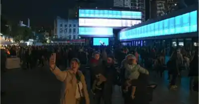 Explanada del Fontanarrosa se prepara para el cierre mundialista: Argentina vs. Jordania en pantalla gigante