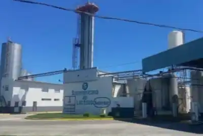 El drama de una láctea paralizada: 82 empleados esperan que la justicia destrabe la venta