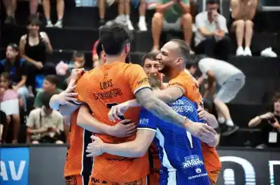 ¡Monteros va por la gloria! Clasificó a la final de la Copa Aclav y enfrenta a Ciudad