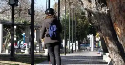 ¿Licencia para manejar monopatines? El proyecto que sacude las calles mendocinas