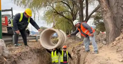 Avanza el recambio de tuberías pluviales en avenida Tavella: ¿qué busca evitar esta obra clave?