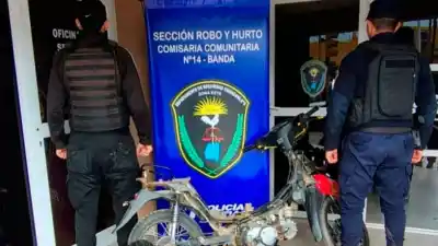 La Policía recuperó una moto robada en un baile y dos menores quedaron demorados