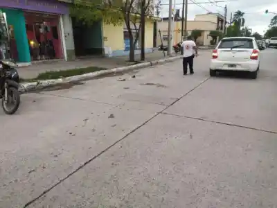 Un motociclista con traumatismo el resultado de un choque en Crisóstomo Alvarez al 100