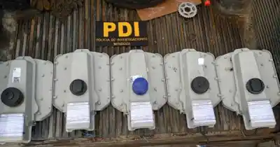 Vendía luminarias municipales robadas en Facebook: el insólito error que lo delató