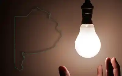 Se viene otro golpe al bolsillo: la Provincia oficializó subas en la luz desde julio