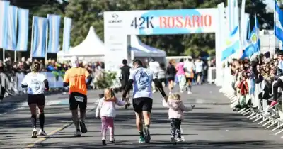 Domingo a puro running: el recorrido y los cortes que tenés que conocer antes de la Maratón de la Bandera