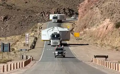 Fin de semana con cortes de ruta en Jujuy: el traslado de un camión gigante que cambiará tu viaje