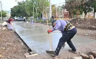 Vecinos de Alto Comedero se unen al municipio y ya tienen el 100% de pavimento en una calle clave