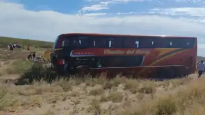 5 Muertos al Chocar un Colectivo con trabajadores Tucumanos en la Ruta 152