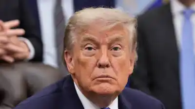 Trump lanzó una advertencia que sacude las relaciones comerciales con Europa: aranceles del 100% si tocan a las tecnológicas