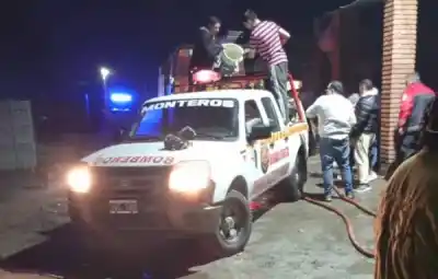 Lo que dejaron las llamas en Los Sosas: una familia lo perdió todo y pide ayuda