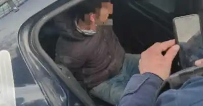 Se bajó un segundo a comprar, dejó las llaves puestas y un delincuente se lo robó en Las Heras
