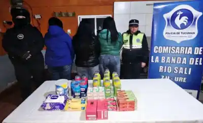 Tres mujeres intentaron robar productos de higiene y leche en un mayorista de Banda del Río Salí: lo que escondían entre la ropa