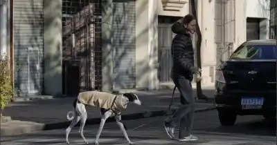 Sábado en Rosario: frío, neblina y un 97% de humedad que no da tregua