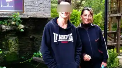 Enterró a su mamá en el jardín y dijo que se fue de viaje: la escalofriante confesión del hijo que ya estaba preso por apuñalar a su padre