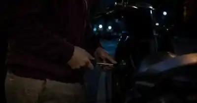 Lo sorprendieron robando una moto y la fuga terminó en el barrio Belgrano