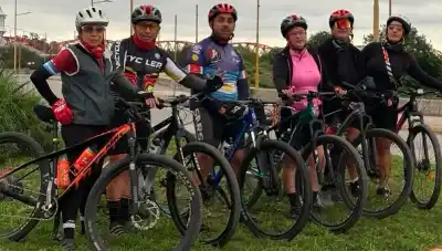 ¿El fin de los sobrepasos peligrosos? El proyecto que busca proteger a los ciclistas en La Banda