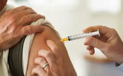 Sin turno ni demoras: así es la campaña gratuita de vacunación para adultos mayores en el CEPAM