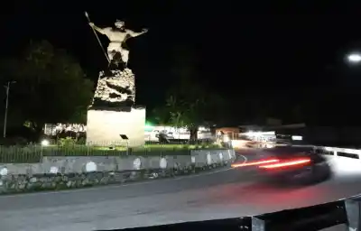 El Monumento a El Indio luce sus nuevas luminarias
