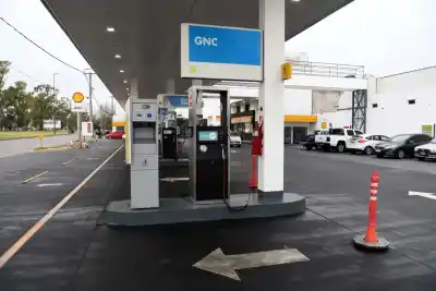 Desesperación en La Plata: el cupo de GNC se agota en 2 horas y hay colas desde las 3 de la madrugada