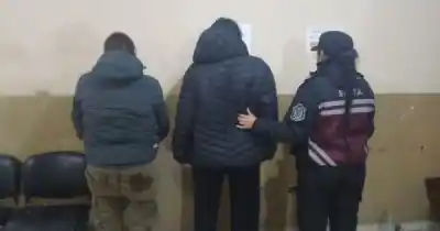 Salieron a bailar y se les pegaron varios celulares en ‘la Balca’: así las atraparon