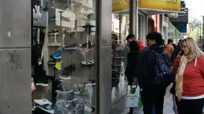 ¿Dónde comprar este viernes? La medida que tomaron los comercios por el partido de Argentina