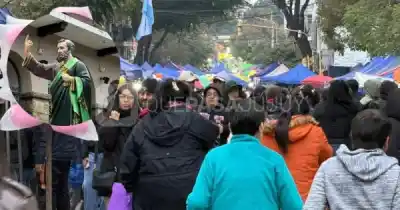 La multitud que copó la plaza de San Pedro y lo que nadie esperaba