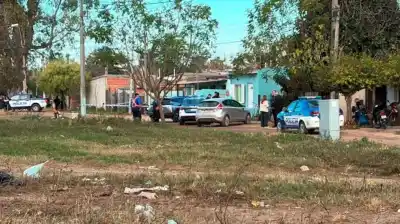 Hallaron dos cuerpos en una casa de Córdoba: el escalofriante hallazgo de la familia en la cocina