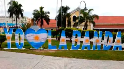 Se viene la Fan Zone en La Banda: pantalla gigante y réplica de la Copa del Mundo