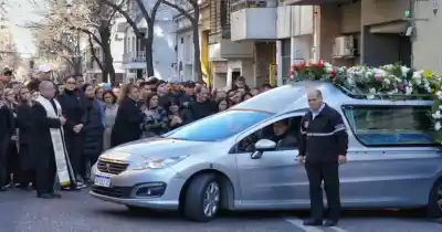 Un piedrazo en la cabeza, una caída fatal y un adiós desgarrador: la muerte del policía Damián López