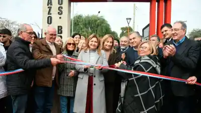Vecinos del barrio Jardín estrenan plazoleta renovada: 500 m² para el encuentro y la recreación