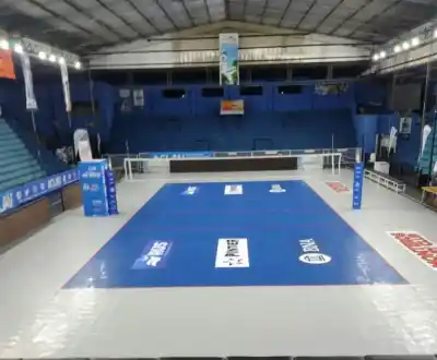 El Polideportivo Municipal listo para recibir el Tour 6