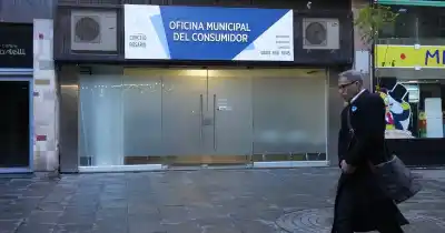 Crece la angustia financiera en Rosario: deudas, alquileres y estafas digitales disparan los reclamos