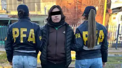 Ocho años después, detienen a la hija del condenado por el crimen a fierrazos en Mariano Acosta: la acusan de instigar el ataque